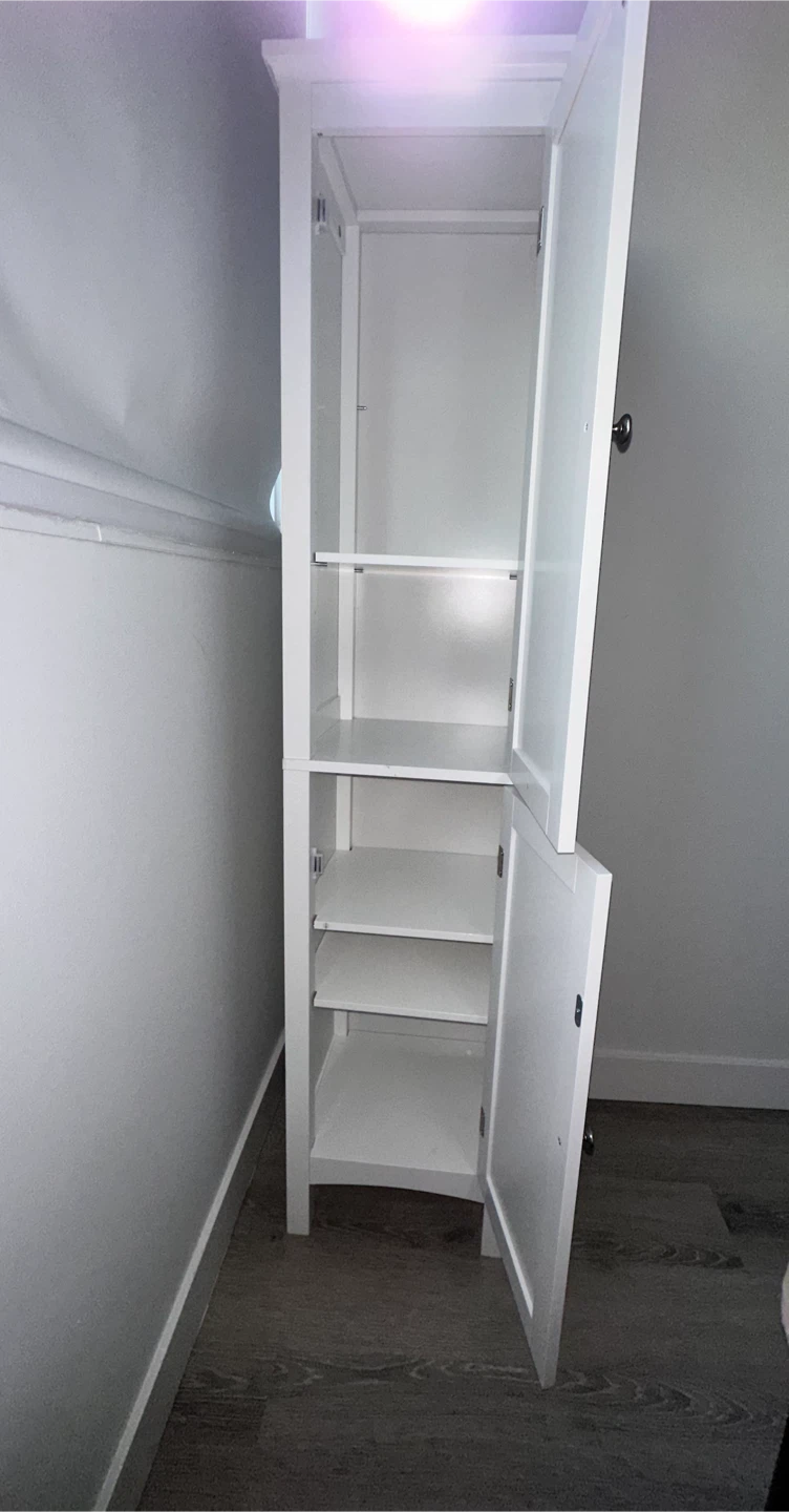 Storage cabinet