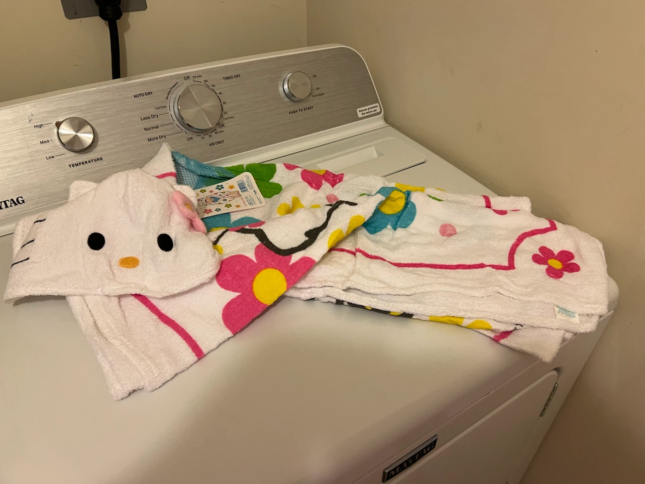 Hello Kitty Hooded Towel