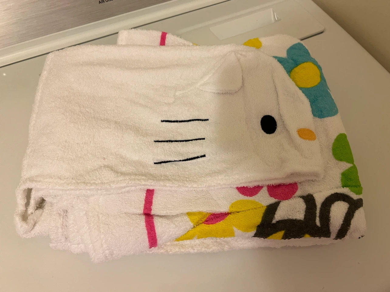Hello Kitty Hooded Towel - photo 3