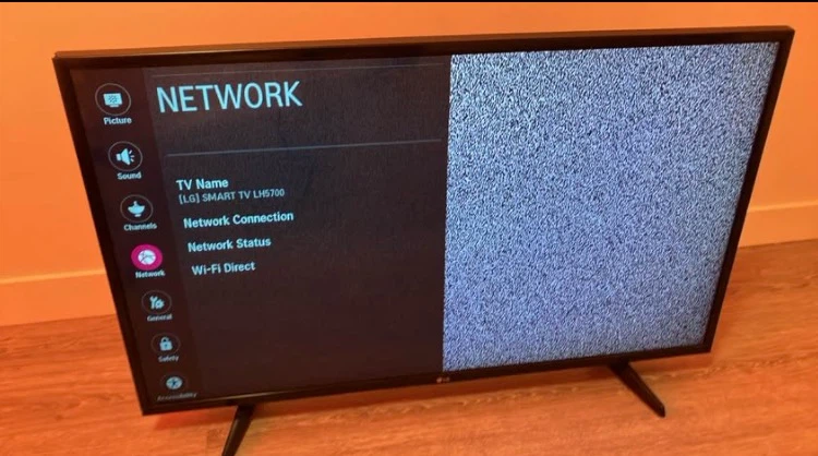 LG Smart TV LH5700 - photo 2