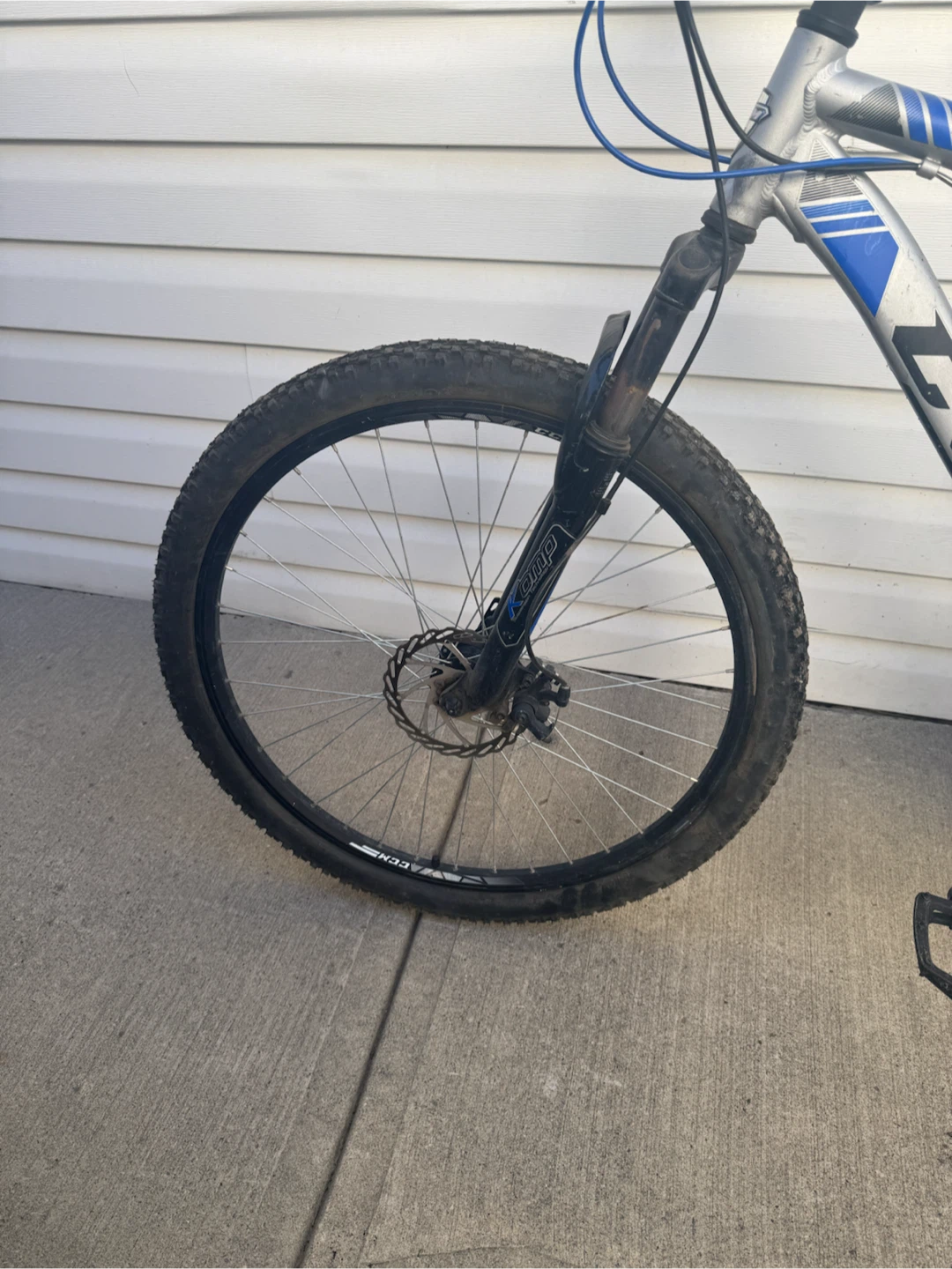 CCM Aluminum Full Suspension Mountain Bike with Disk Brakes. - photo 4