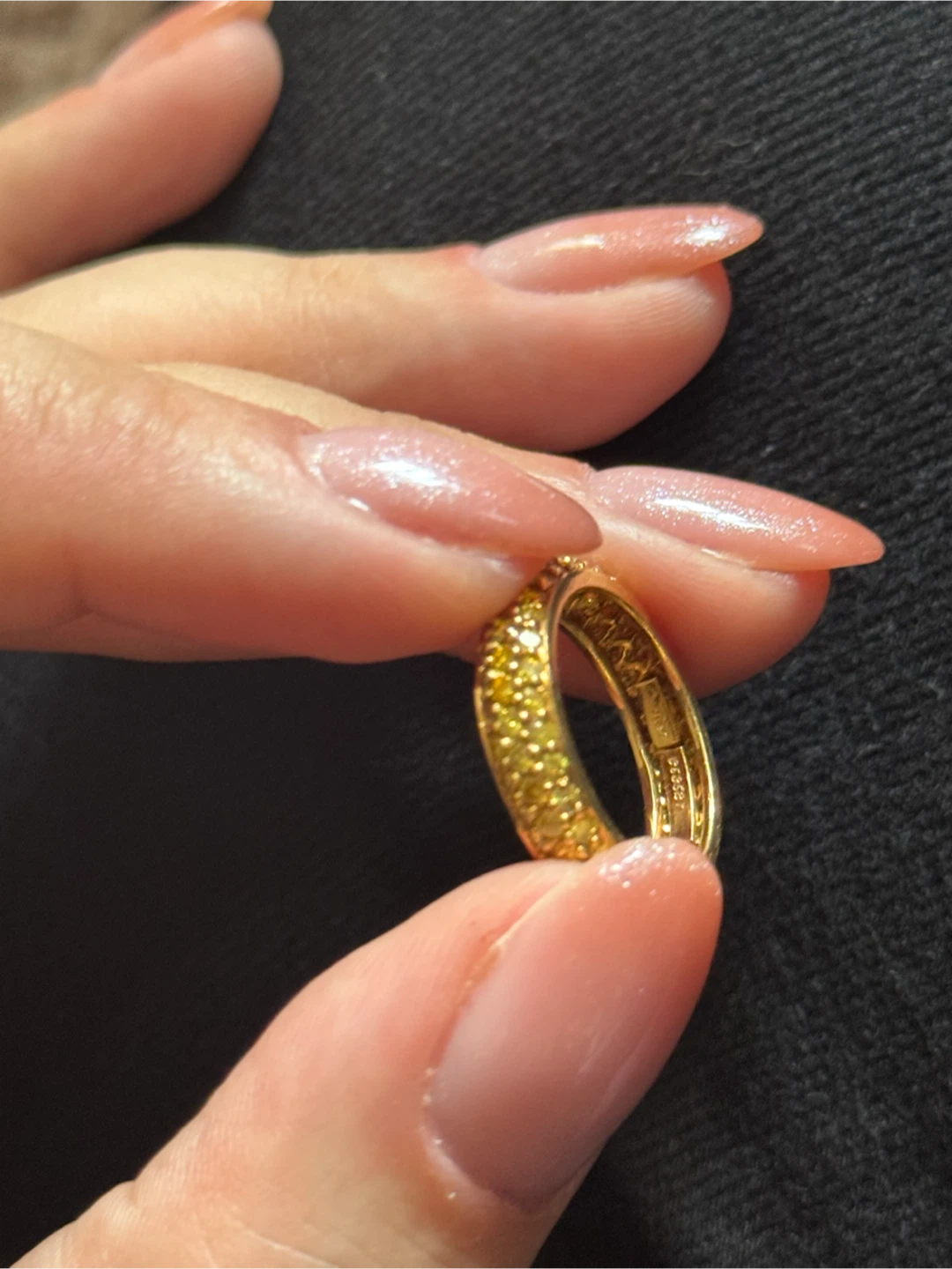 18K Gold Ring with Natural Diamonds