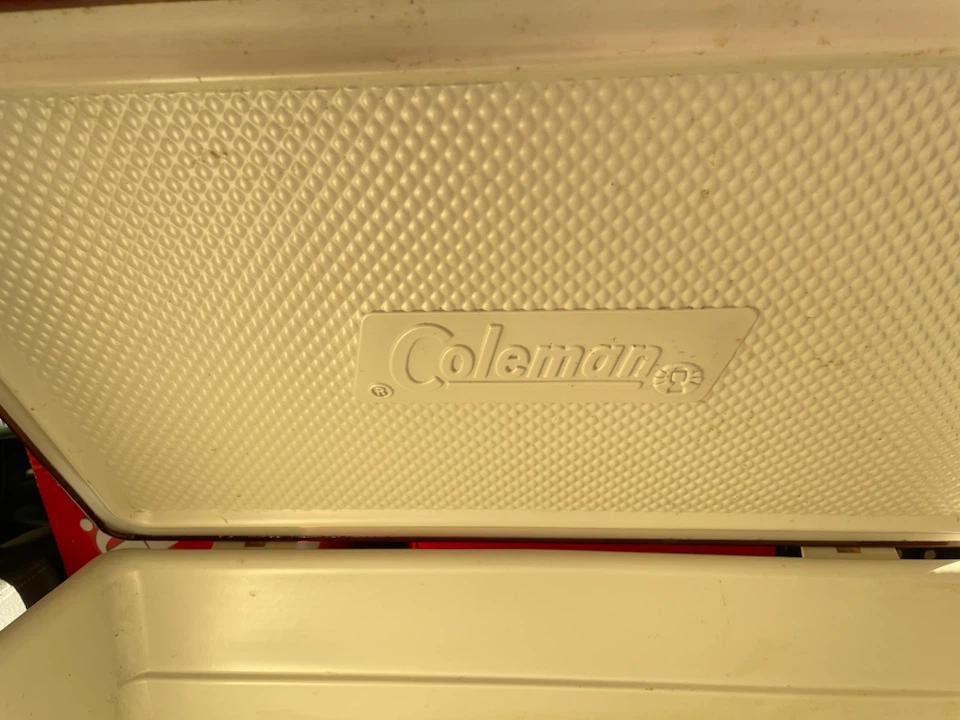 Vintage Coleman Steel Belted 54 Cooler - photo 3