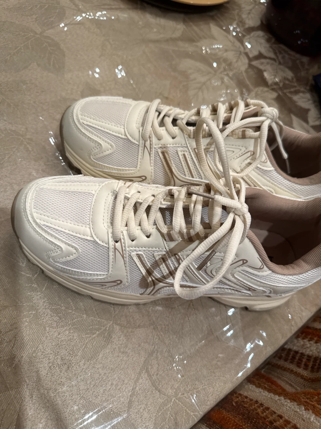 Refuge Sneakers