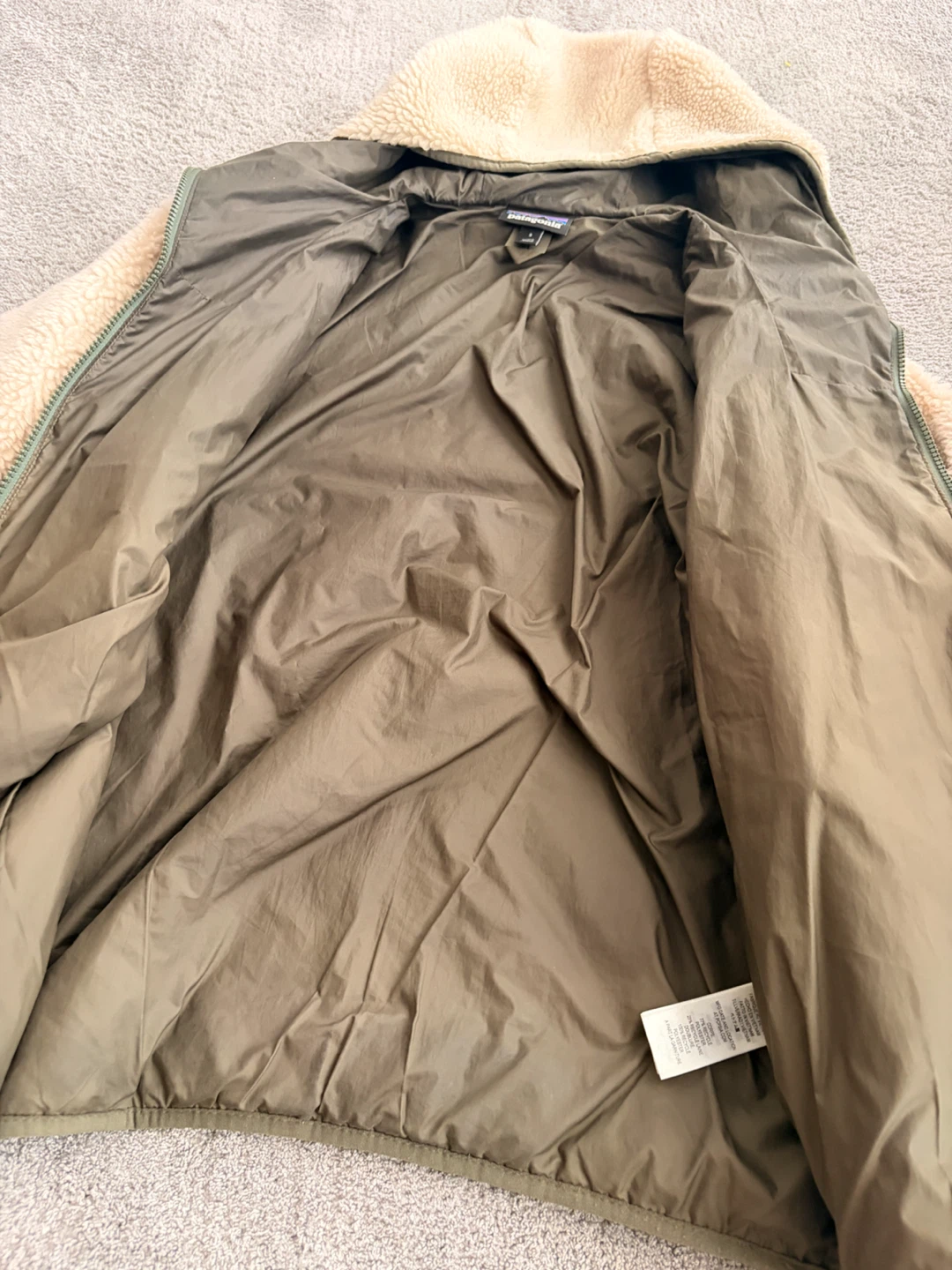 Patagonia men’s hoodie size small - photo 4