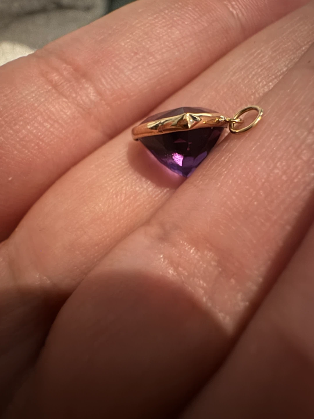 Trillion Cut Amethyst Gold Pendant 10k - photo 3