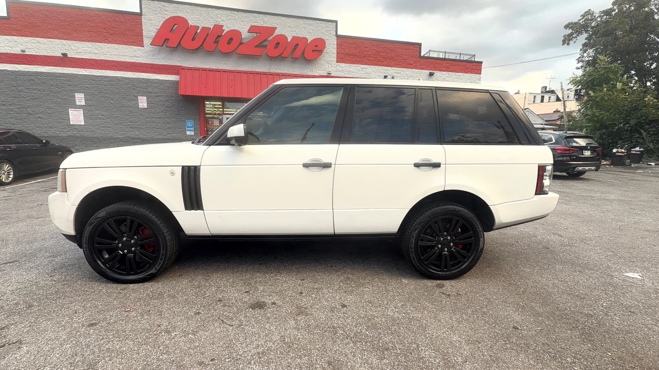 White Land Rover Range Rover