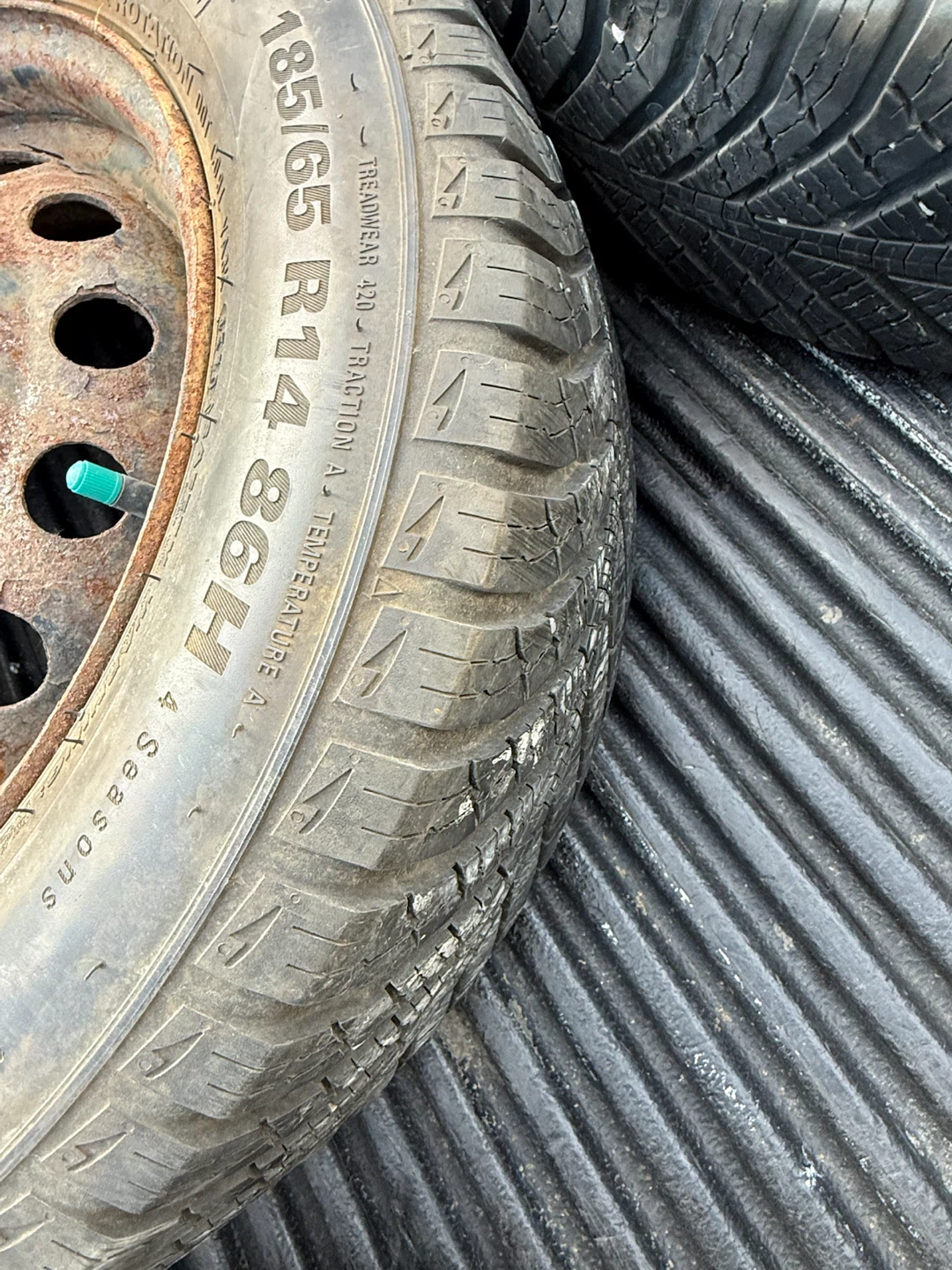 Set of 4 Kumho Solus 185/65 R14 All-Season Tires - photo 5