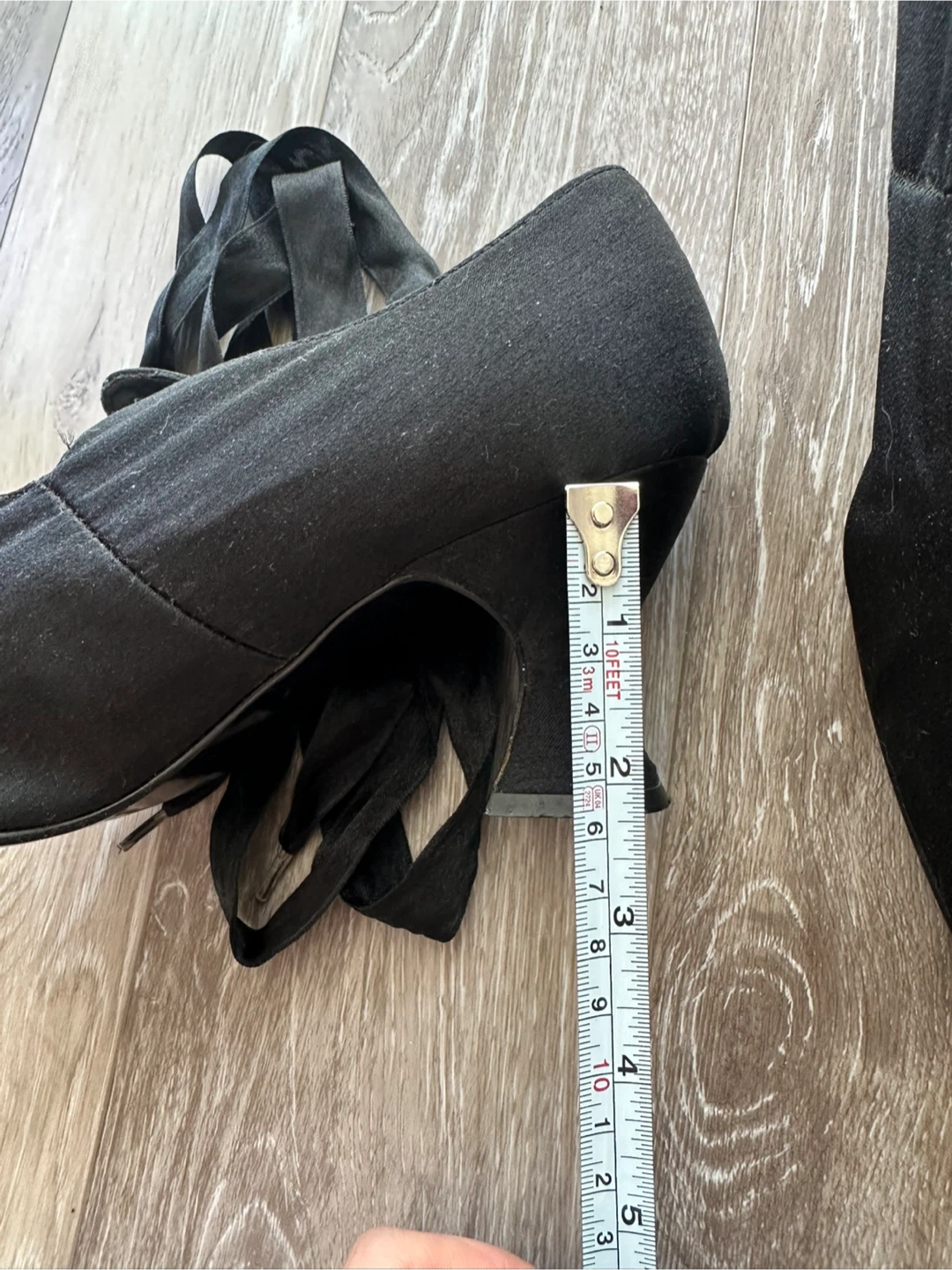 Vintage Le Chateau black satin lace-up heels, size 8M - photo 3