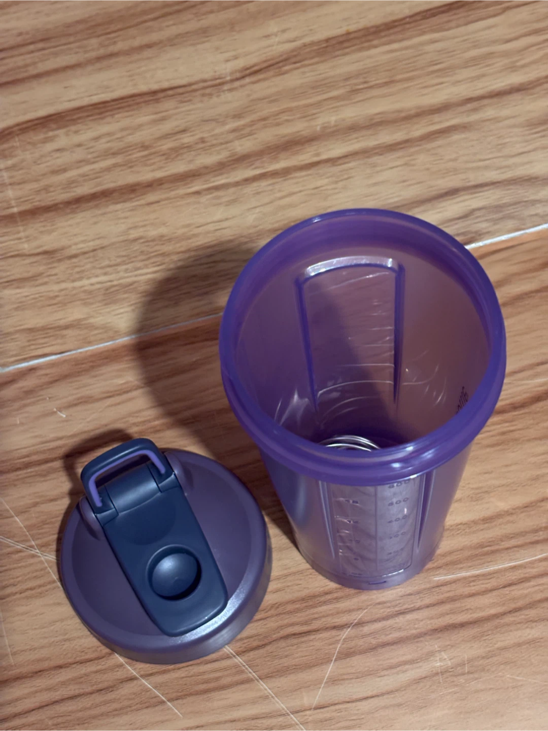 Brand new! BlenderBottle Classic V2 Shaker Bottle 28oz - photo 4