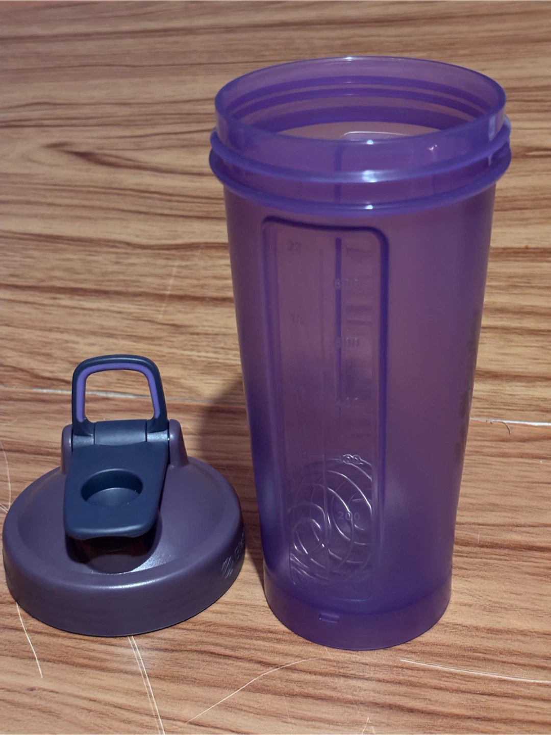 Brand new! BlenderBottle Classic V2 Shaker Bottle 28oz - photo 5
