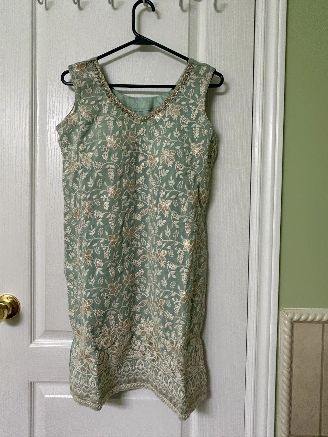 New/Unworn 3-Piece Indian Outfit – Sage Green & Gold - photo 4