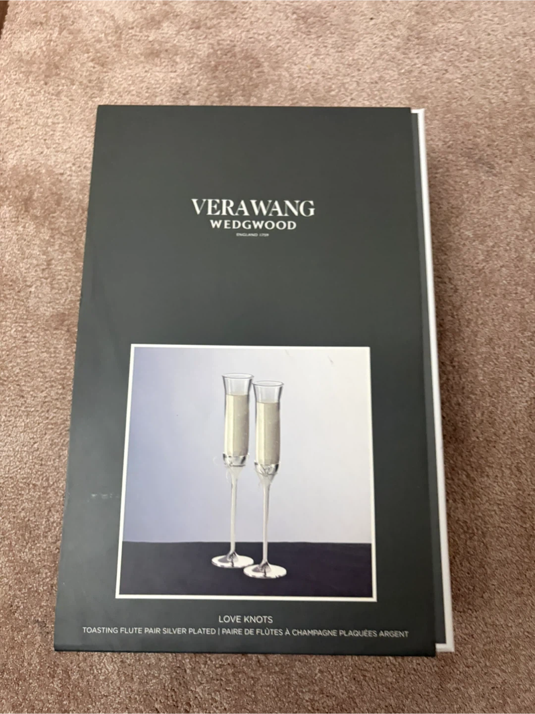 Vera Wang Wedgwood Love Knots Toasting Flutes