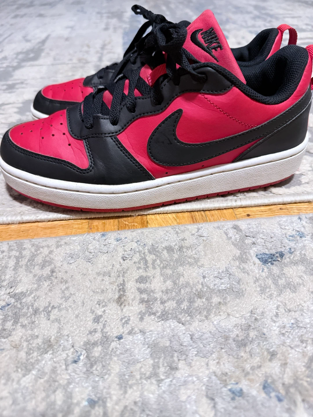 Nike Black and Red Sneakers - photo 2