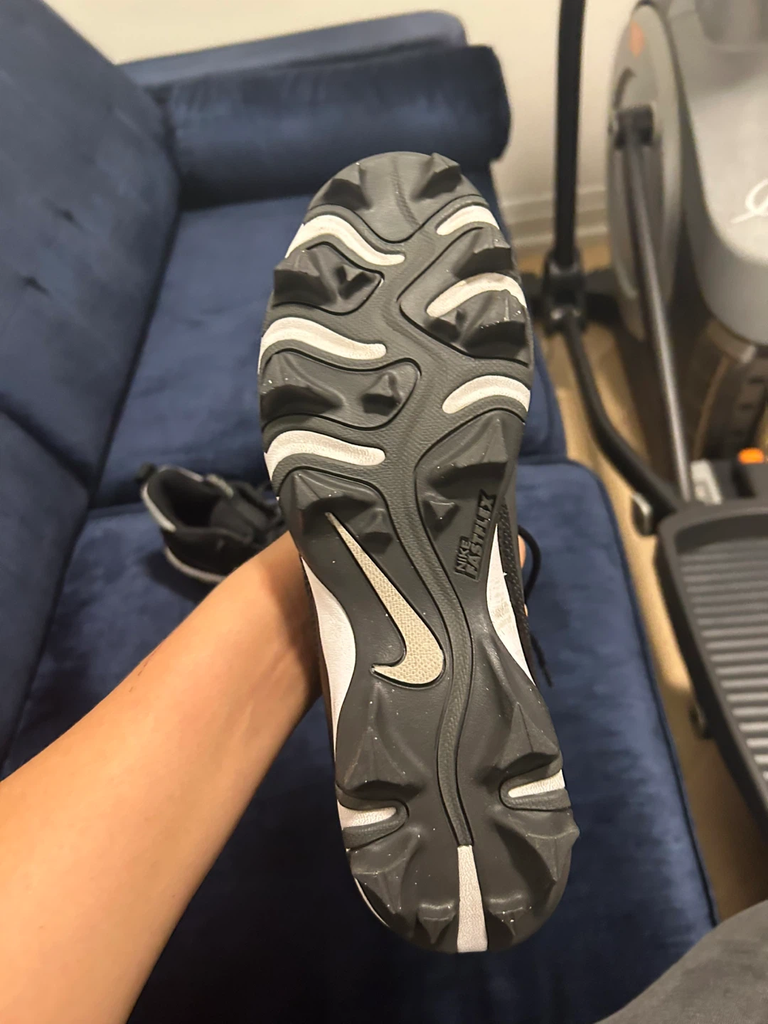 Nike Alpha Men's Football Cleats - photo 5