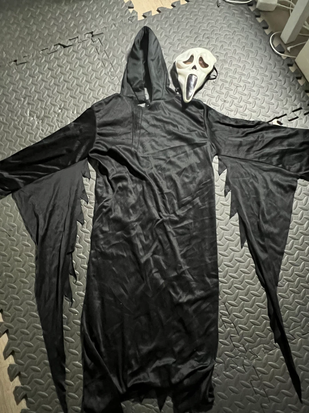 Kids Scream Ghostface Costume and Mask