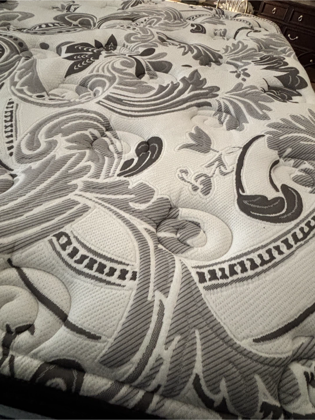 Beautyrest Hotel Mattress with box spring - photo 2