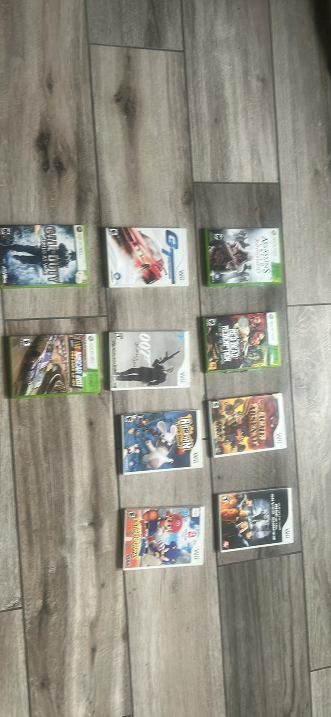 Assorted Xbox 360 and Nintendo Wii Games