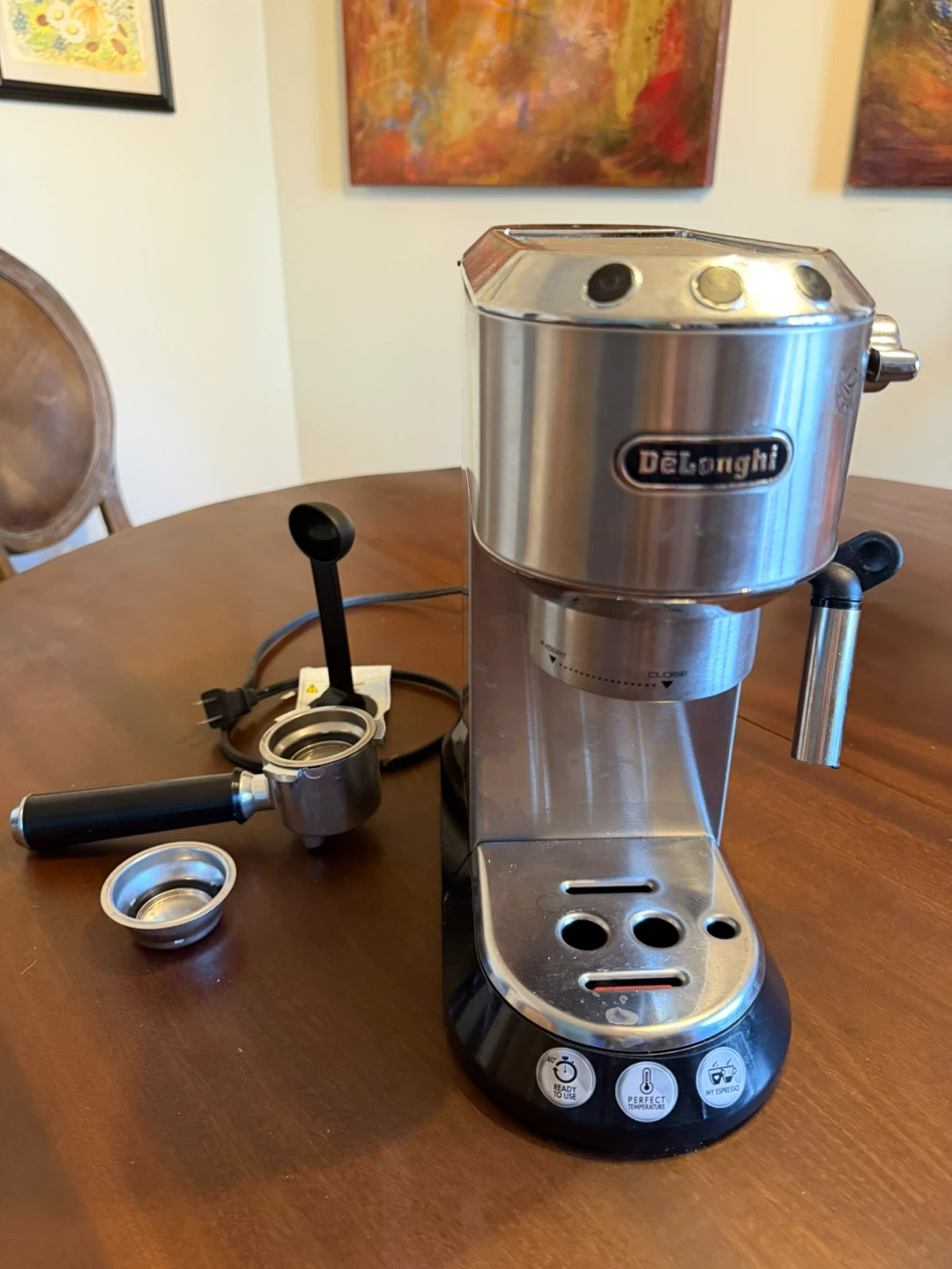 De'Longhi Dedica Espresso Machine EC680M