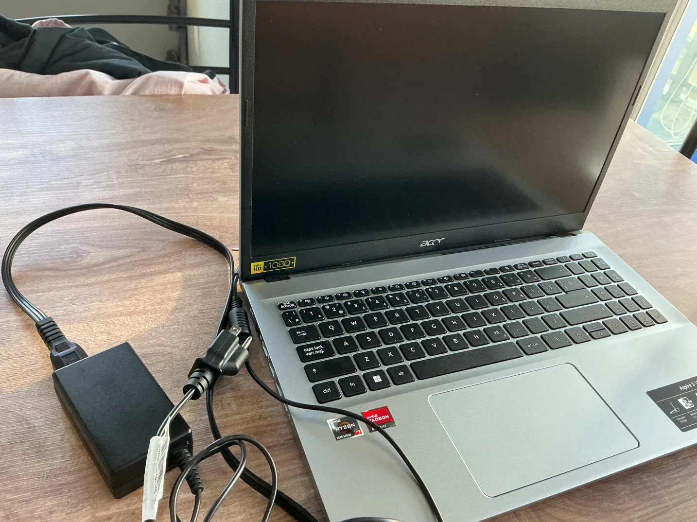 Acer Aspire 3 15 inch laptop - photo 3