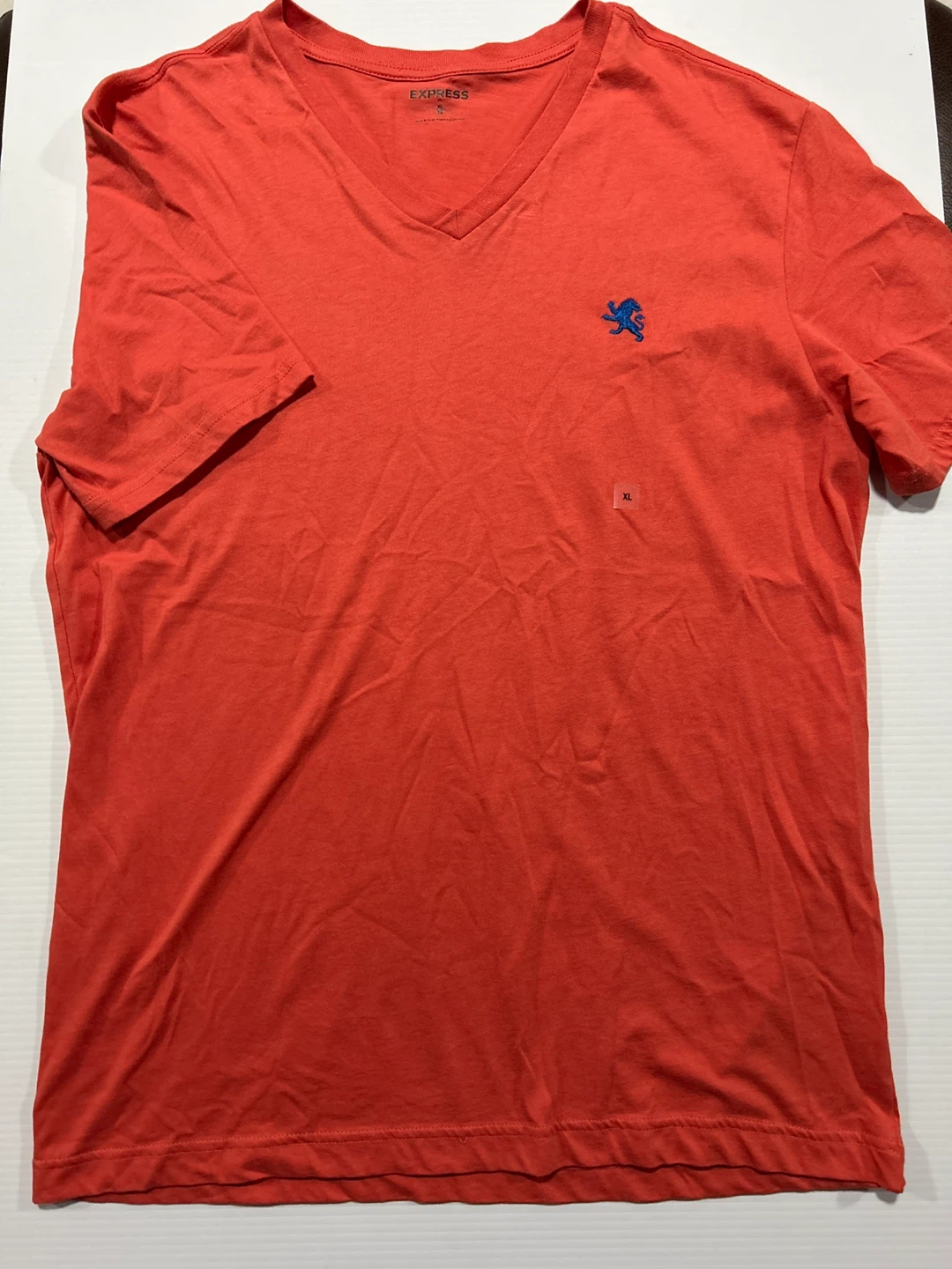 Express V-Neck T-Shirt Red XL