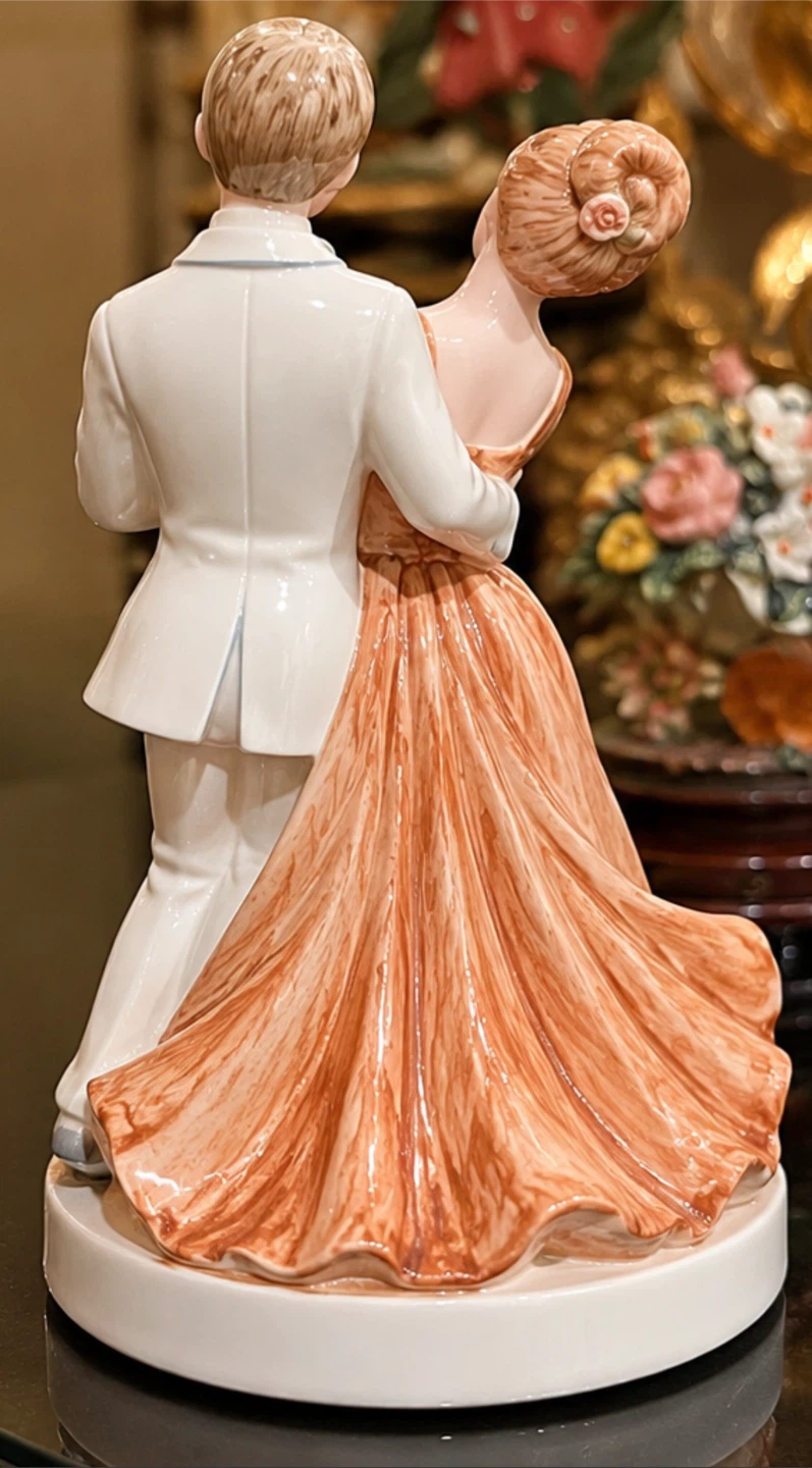 Happy Anniversary Porcelain Couple Figurine - photo 2