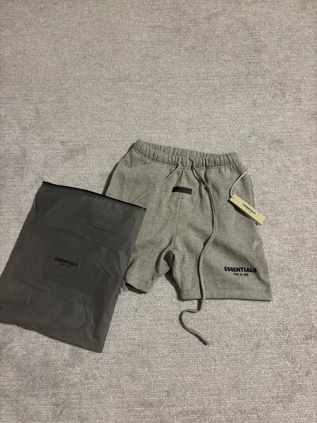 Essentials shorts - photo 2