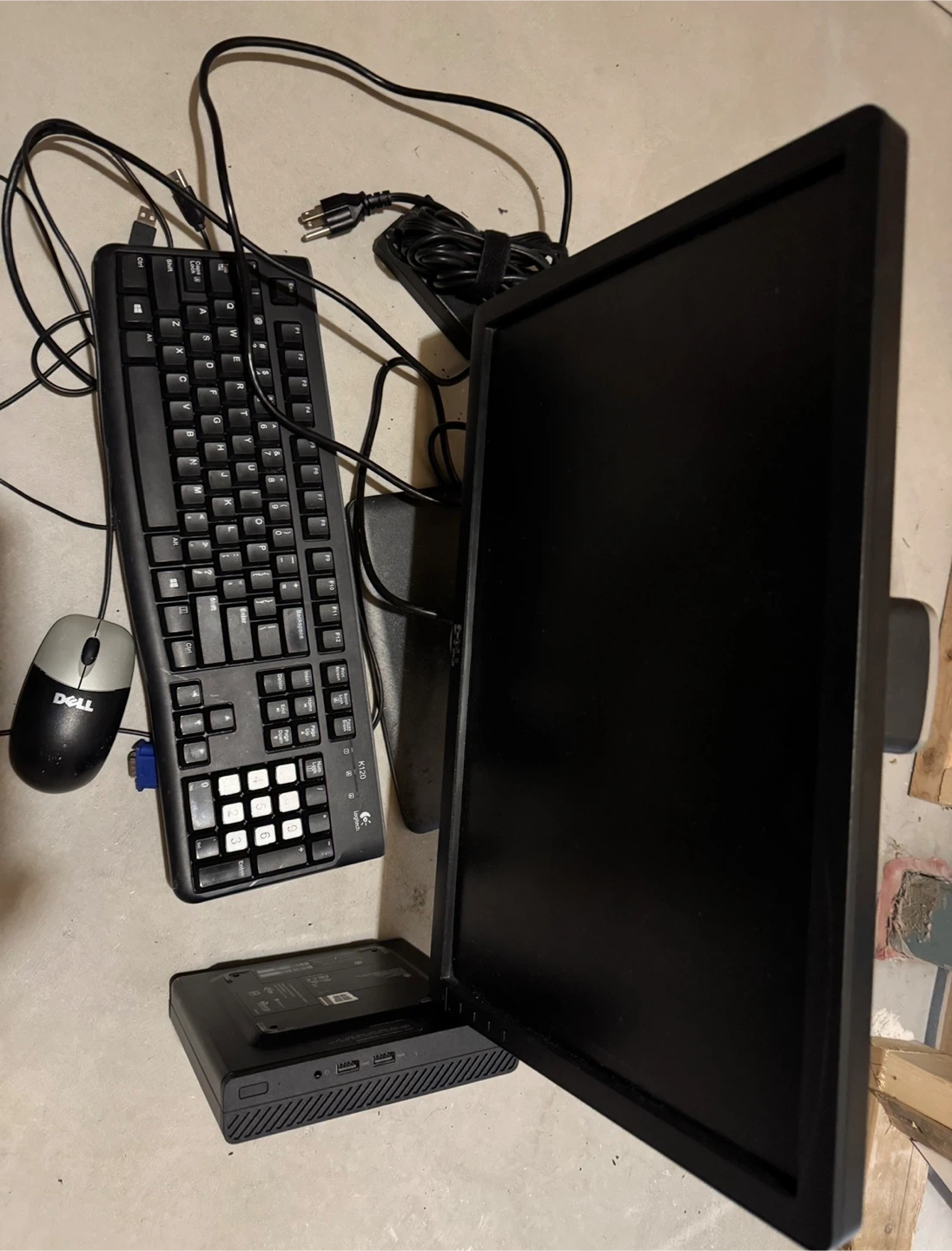Dell Desktop PC with Monitor, Keyboard, and Mouse
