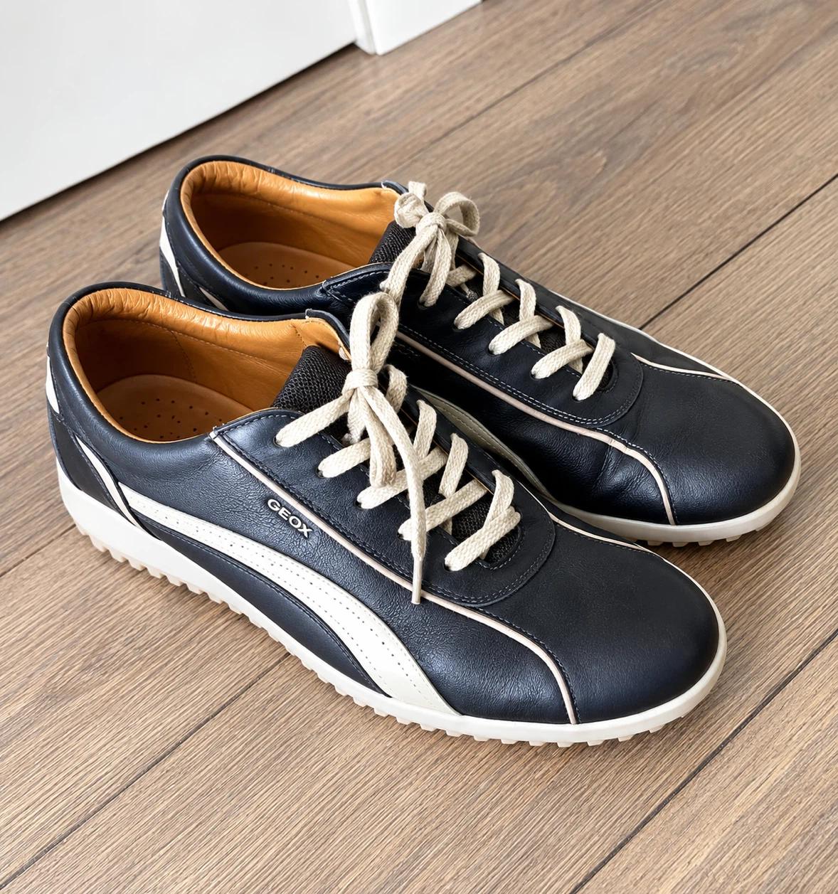 Geox Black & Tan Leather Sneakers