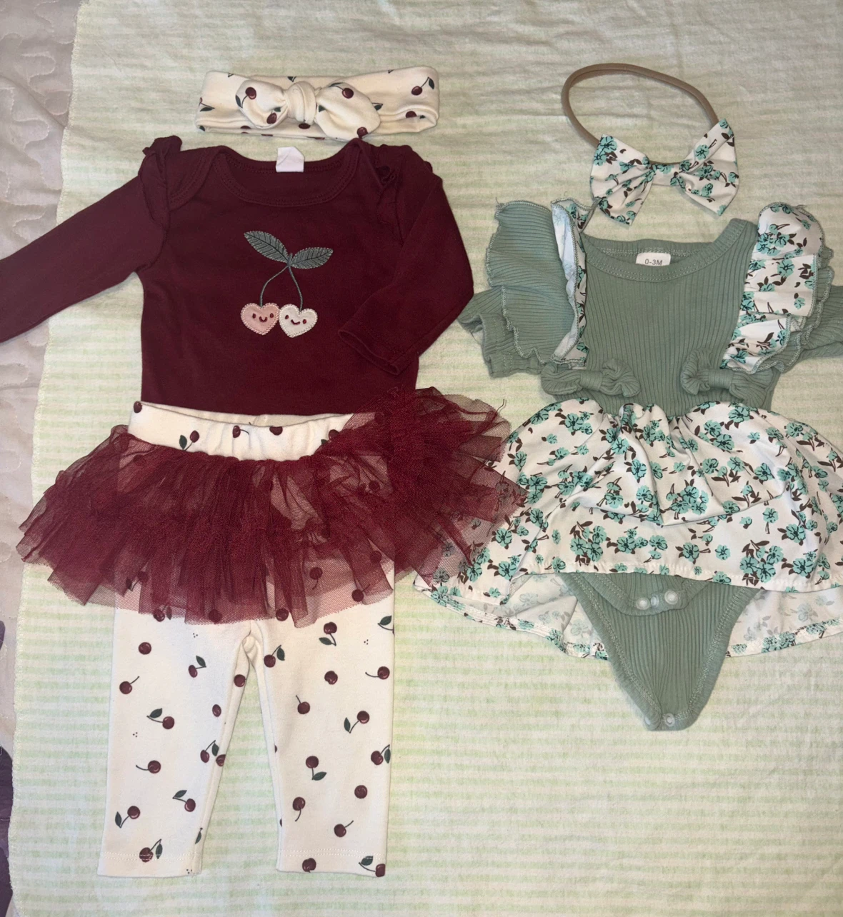 Gently used - like new Baby Girl Clothing 0-3M - photo 3