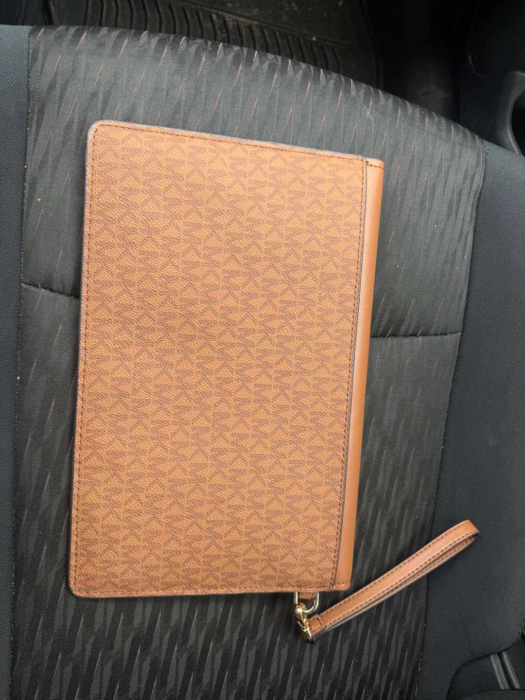 Michael Kors Signature Logo Wristlet - photo 2