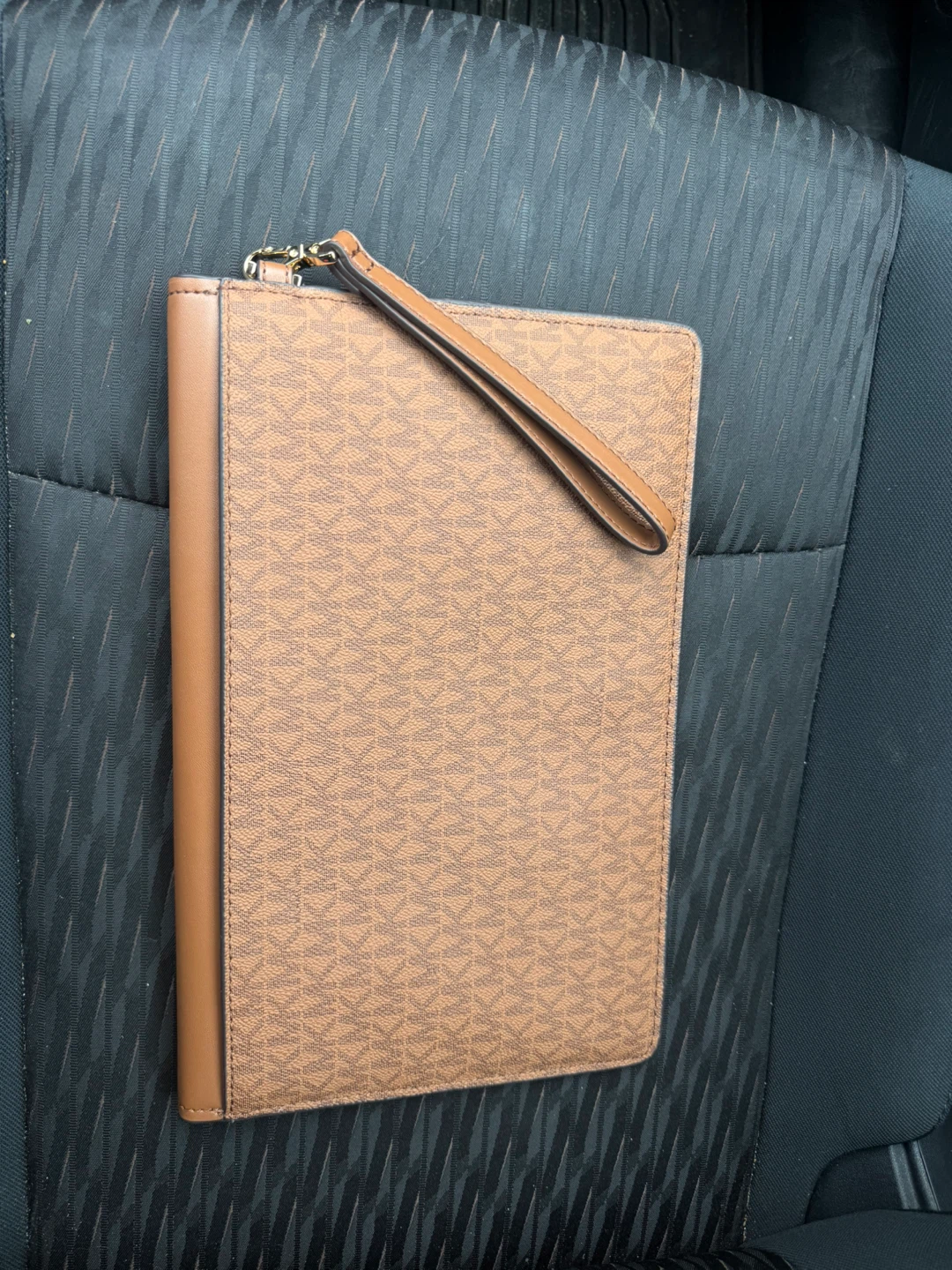 Michael Kors Signature Logo Wristlet - photo 3