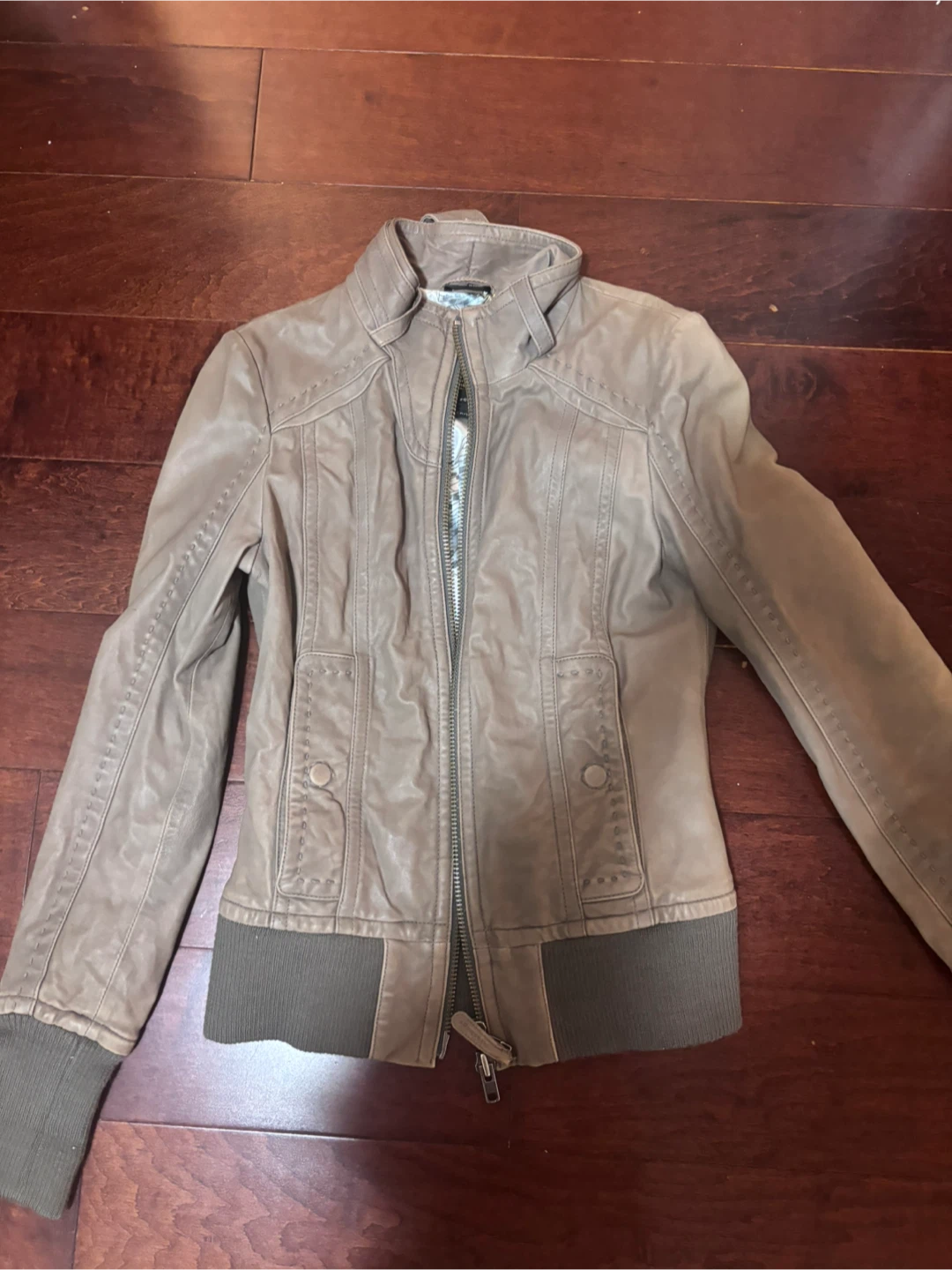Vintage Exclusive Aritzia Leather Jacket