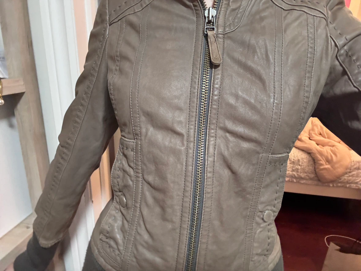 Vintage Exclusive Aritzia Leather Jacket - photo 2