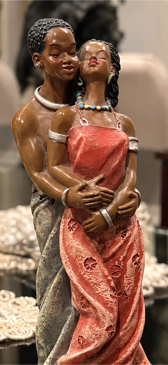 Decorative Couple Figurine - photo 2