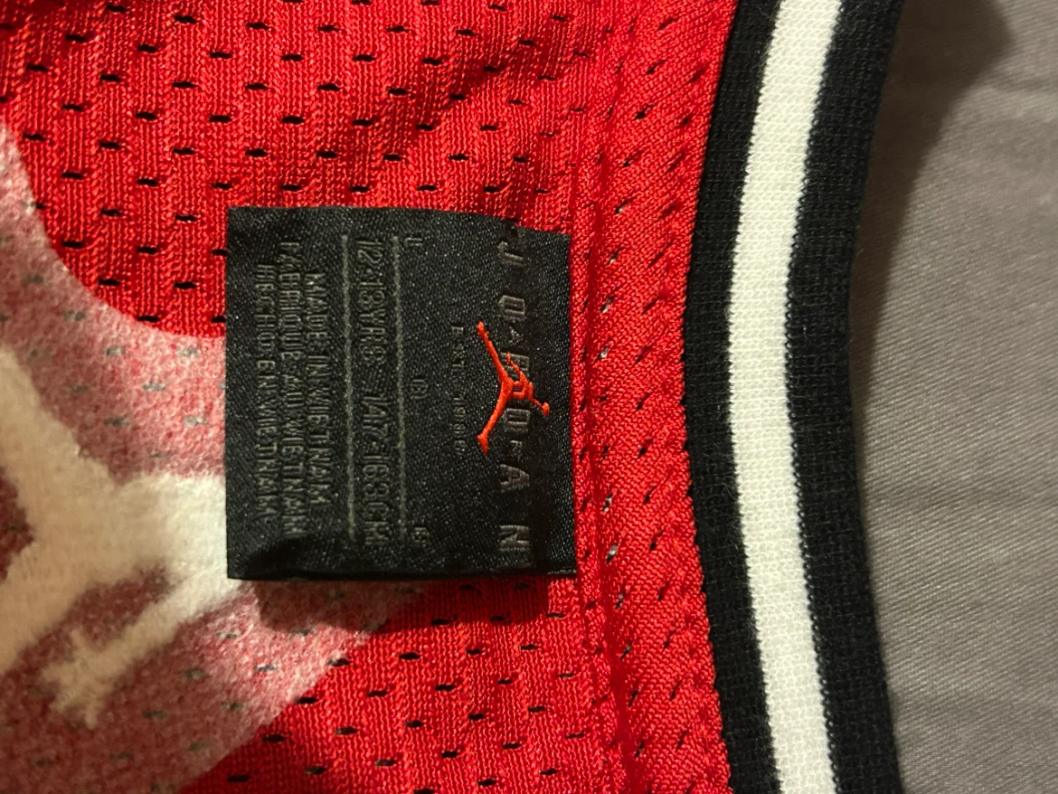 Jordan 23 Red Basketball Jersey - 12-13 Years - photo 4