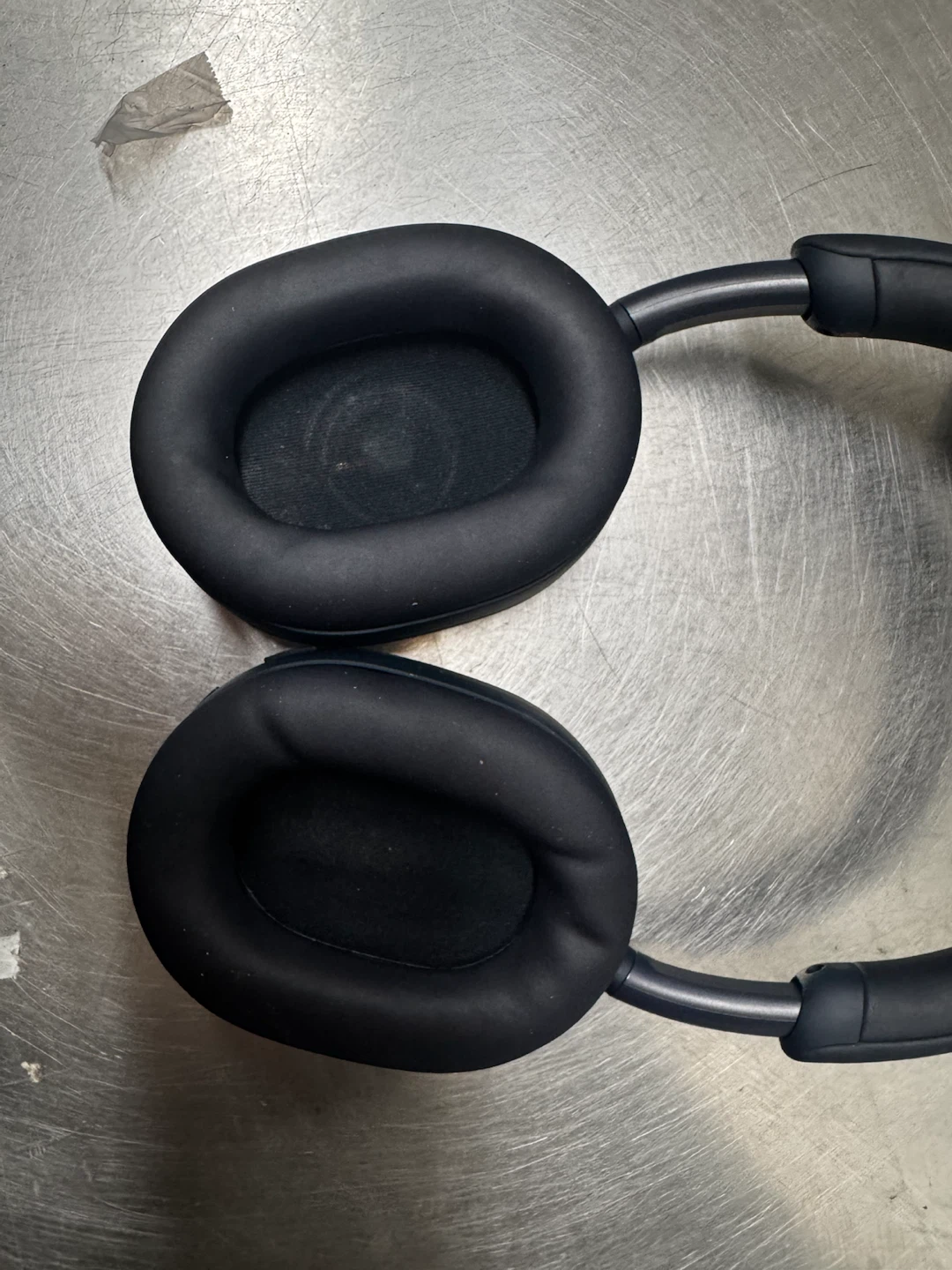 Sony Noise Cancelling Headphones with Stand - photo 5