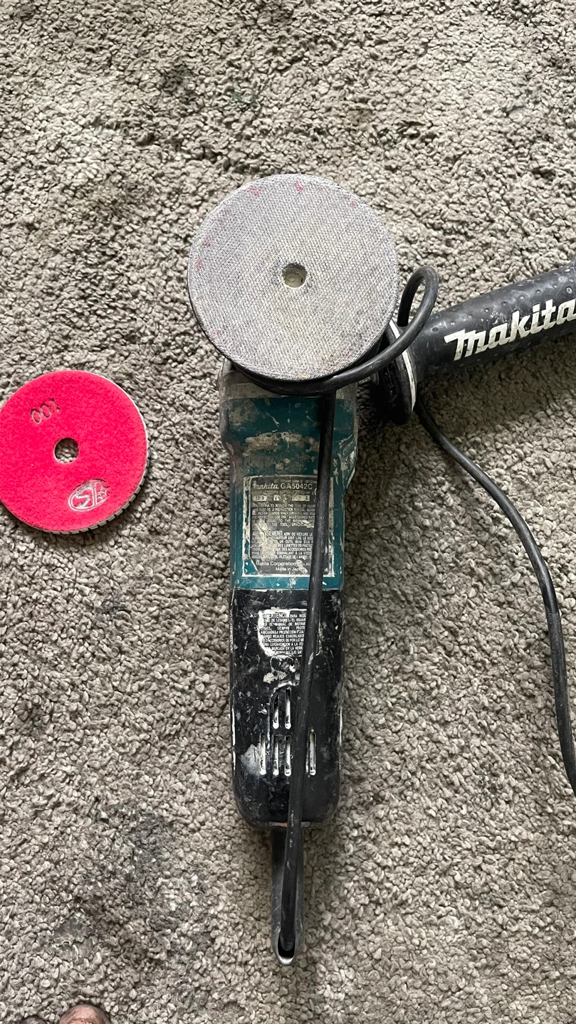 Makita Angle Grinder and skill saw combo - photo 3