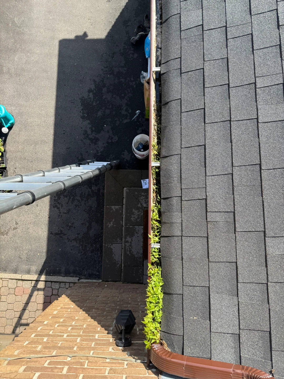 Gutter Cleaning - photo 2