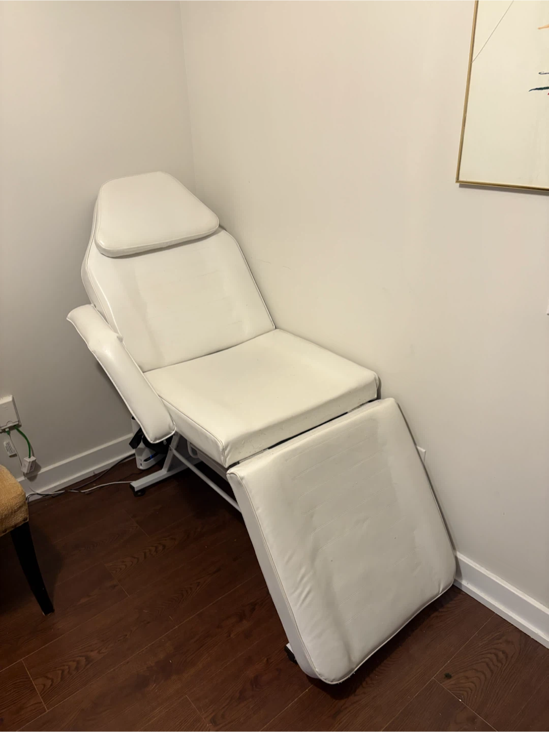Cosmetic Chair