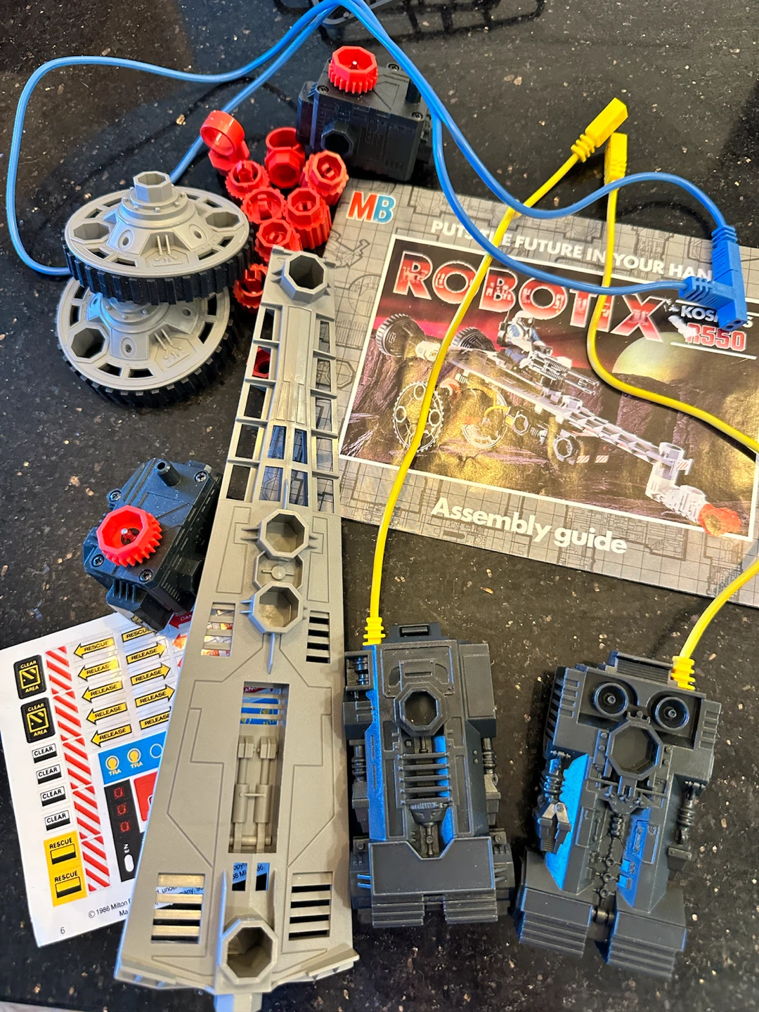 Vintage Robotix Motorized Building System Set - photo 2