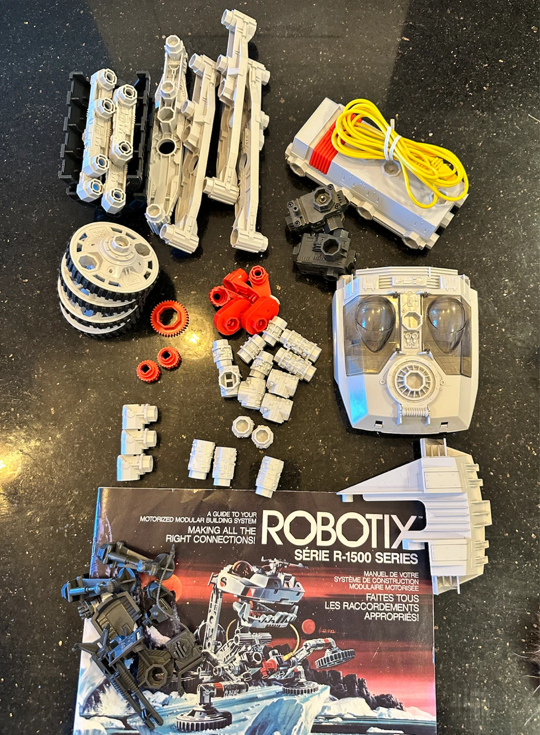 Vintage Robotix Motorized Building System Set