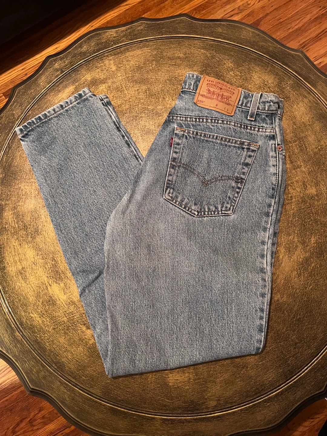 Women’s Levi’s jeans
