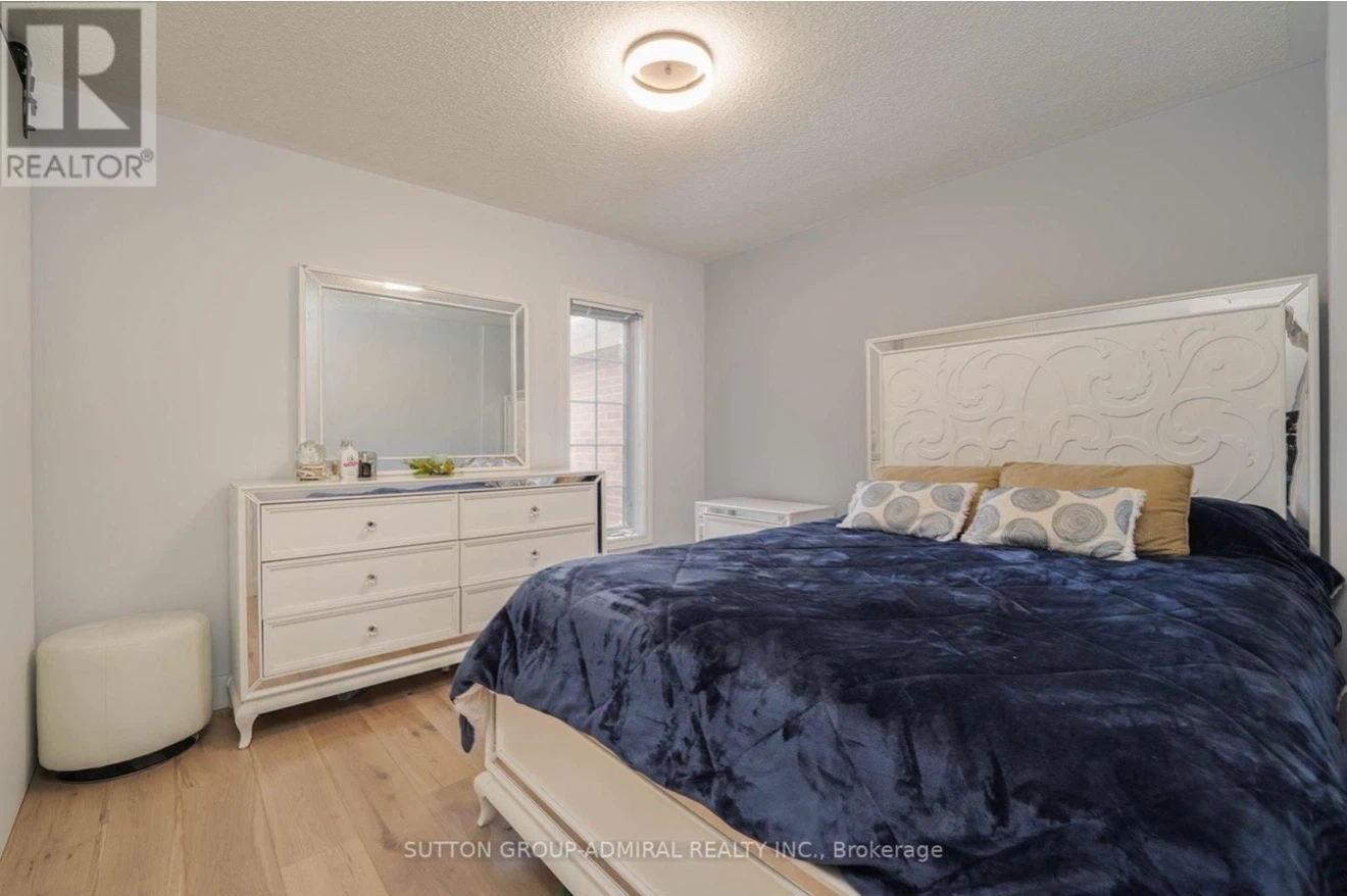 MOVING SALE: WHITE BEDROOM SET