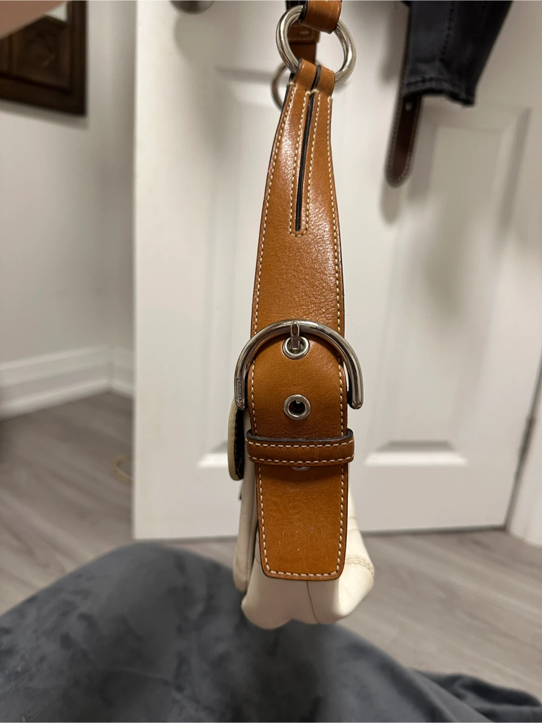 Vintage Coach Soho Bag In White/Brown 🤍🤎 - photo 3