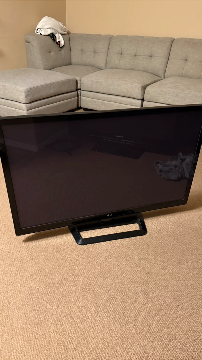 LG Flat Screen TV 42” - OBO FCFS