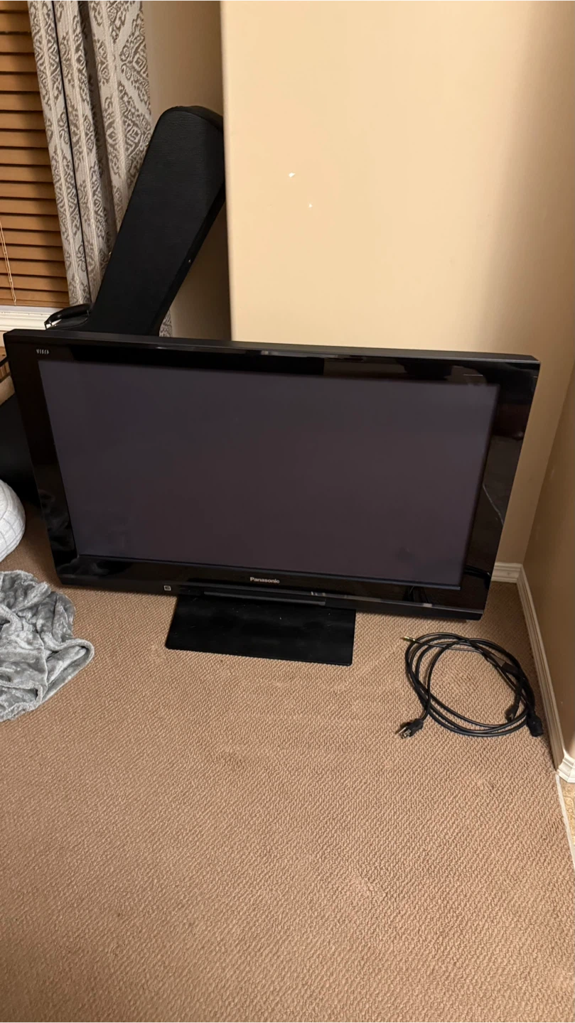 Panasonic TV 42” - OBO FCFS