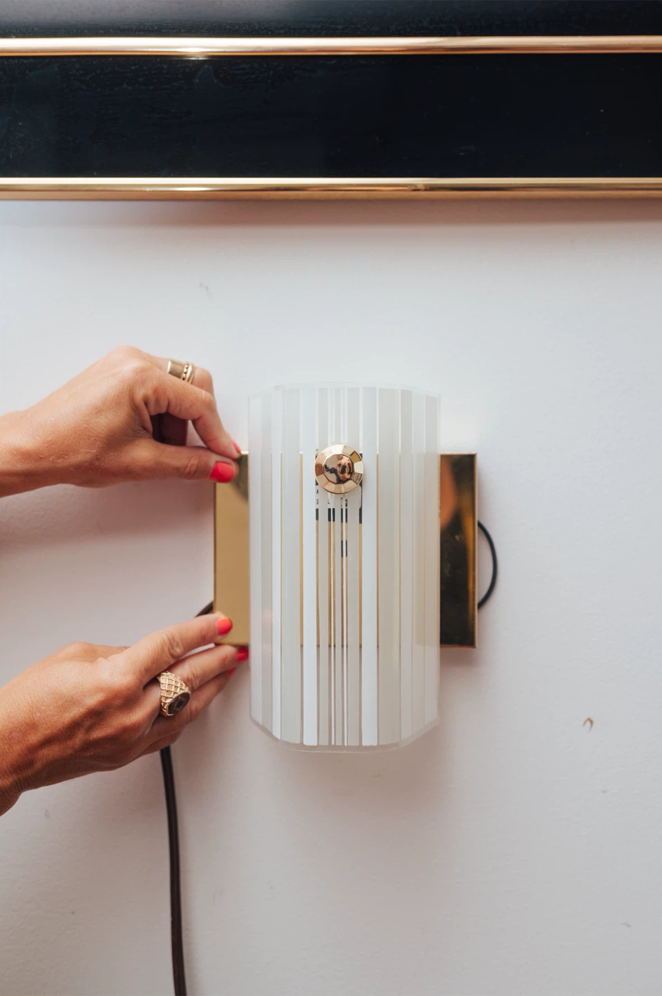 Vintage 1970s Hollywood Regency Wall Sconce