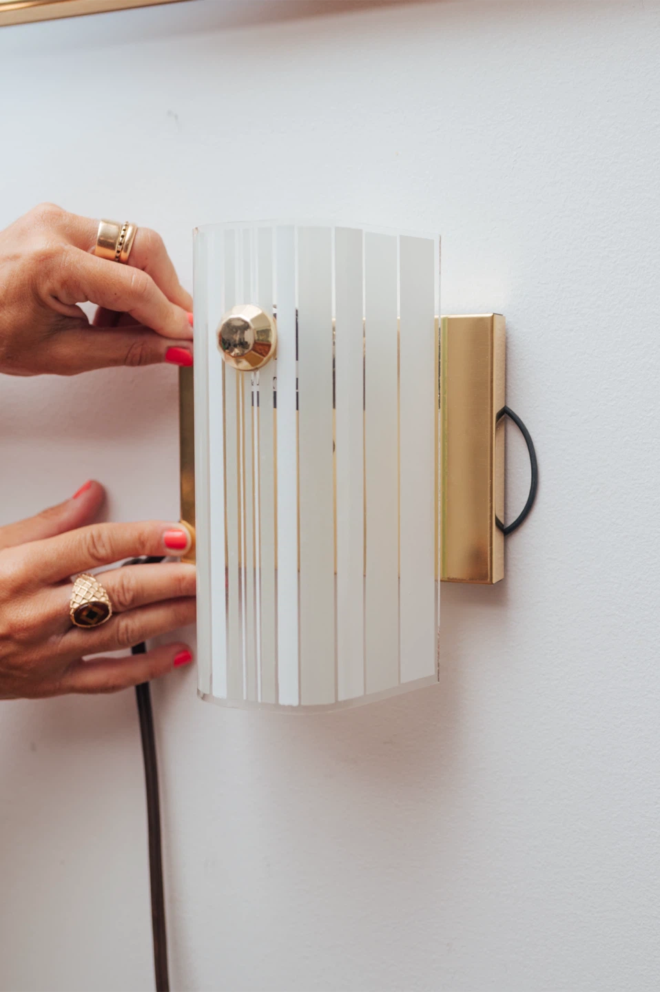 Vintage 1970s Hollywood Regency Wall Sconce - photo 2