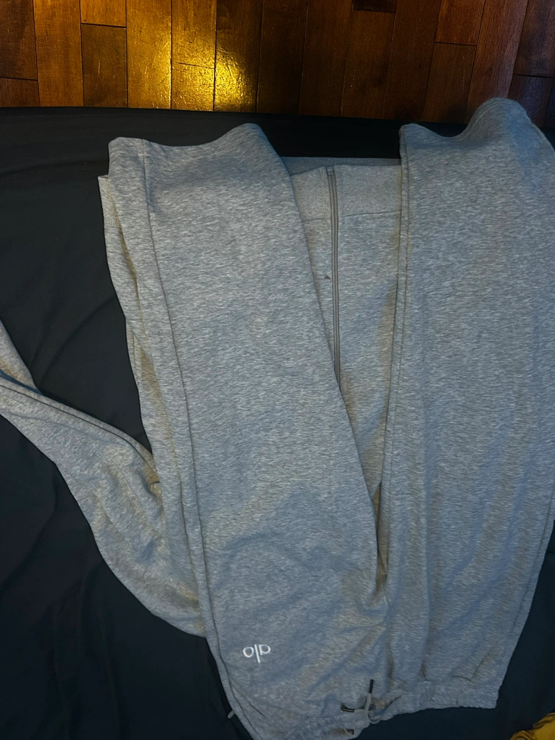 Alo Yoga Grey Zip-Up Hoodie - photo 5